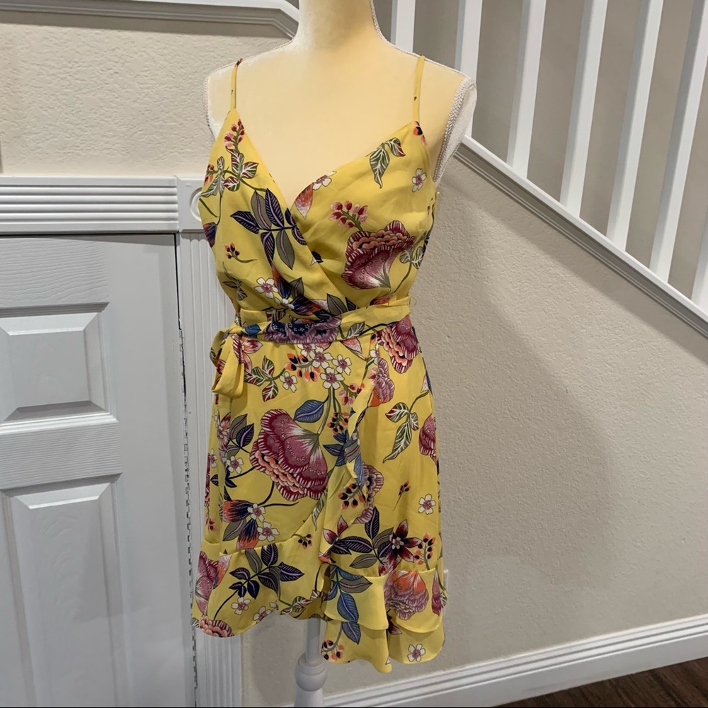 CITY STUDIO DRESS - Picture 2 of 6